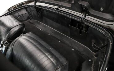 Chevrolet-Corvette-1962-Tuxedo-Black-Black-34