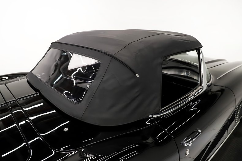 Chevrolet-Corvette-1962-Tuxedo-Black-Black-37