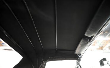 Chevrolet-Corvette-1962-Tuxedo-Black-Black-38