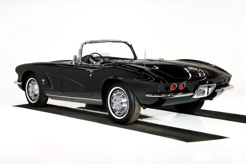Chevrolet-Corvette-1962-Tuxedo-Black-Black-4