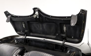 Chevrolet-Corvette-1962-Tuxedo-Black-Black-46