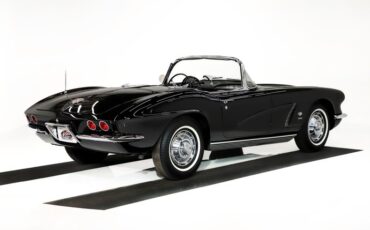 Chevrolet-Corvette-1962-Tuxedo-Black-Black-48