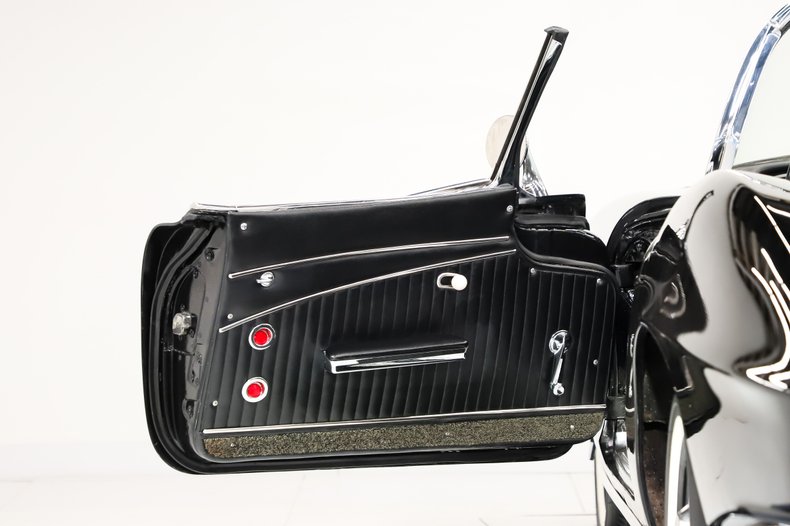 Chevrolet-Corvette-1962-Tuxedo-Black-Black-5