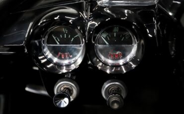 Chevrolet-Corvette-1962-Tuxedo-Black-Black-8