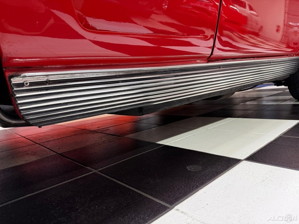 Chevrolet-Corvette-1963-13