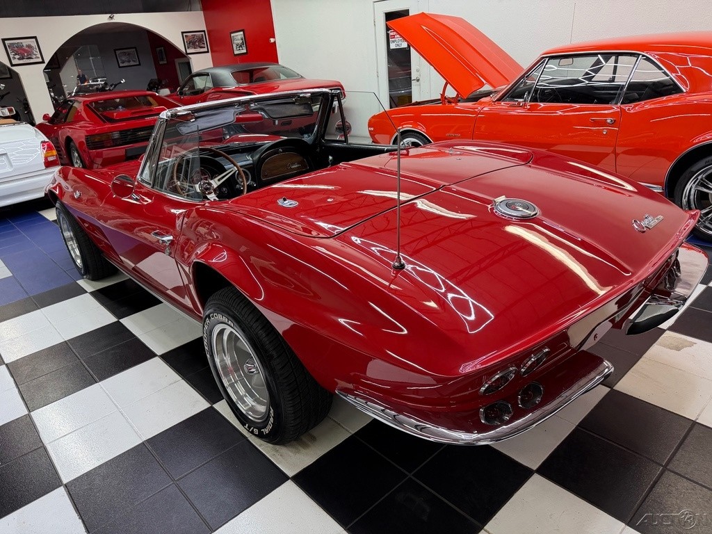 Chevrolet-Corvette-1963-17