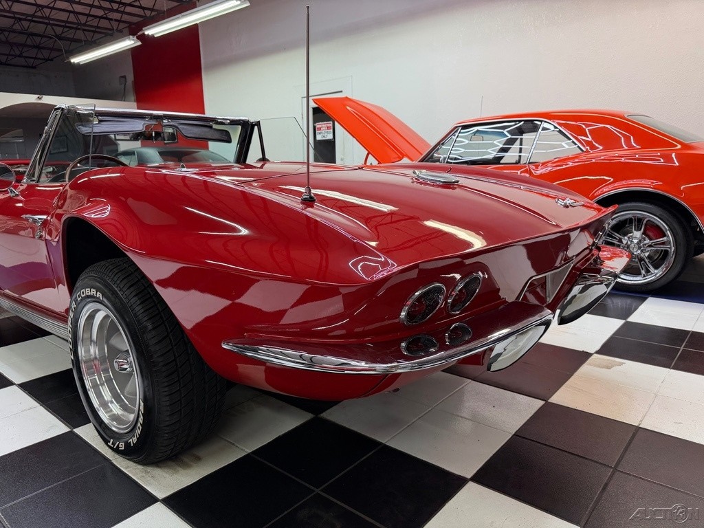 Chevrolet-Corvette-1963-18