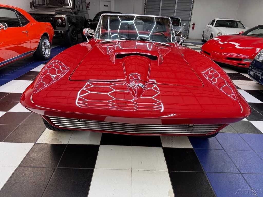 Chevrolet-Corvette-1963-2