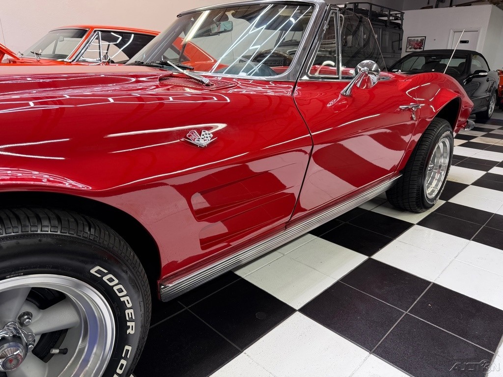 Chevrolet-Corvette-1963-8