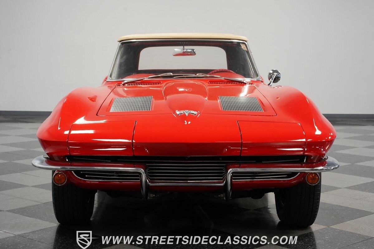 Chevrolet-Corvette-1963-Convertible-17