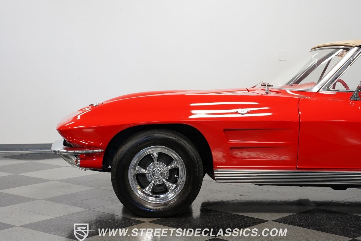 Chevrolet-Corvette-1963-Convertible-23