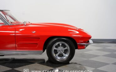 Chevrolet-Corvette-1963-Convertible-30