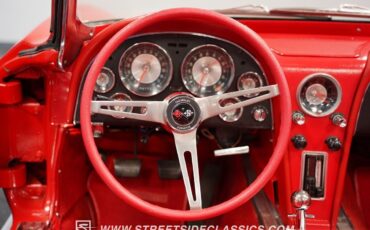 Chevrolet-Corvette-1963-Convertible-39