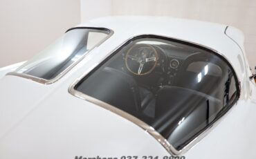 Chevrolet-Corvette-1963-Coupe-10