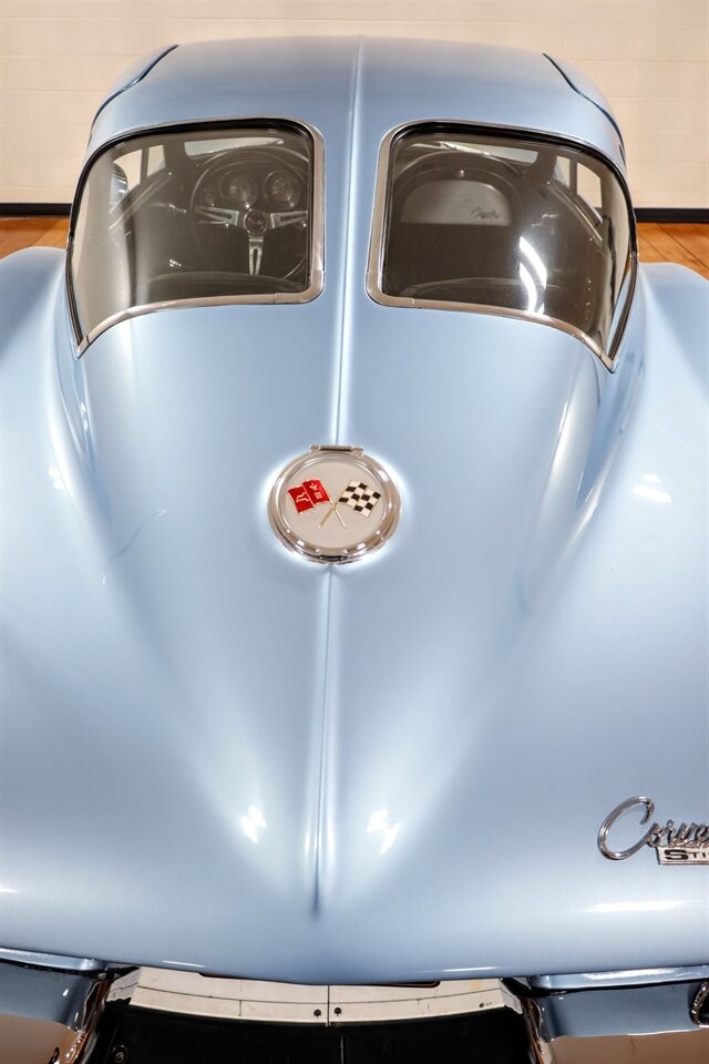 Chevrolet-Corvette-1963-Coupe-10