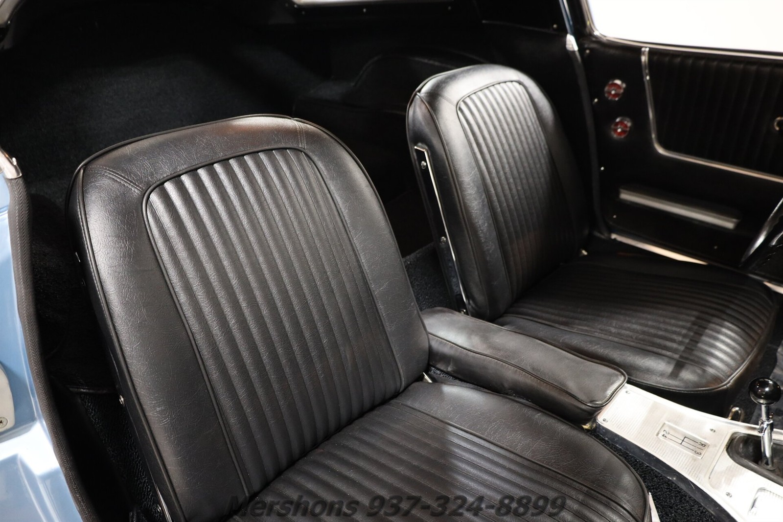 Chevrolet-Corvette-1963-Coupe-13