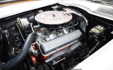 Chevrolet-Corvette-1963-Coupe-2