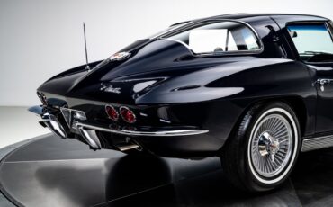 Chevrolet-Corvette-1963-Coupe-21