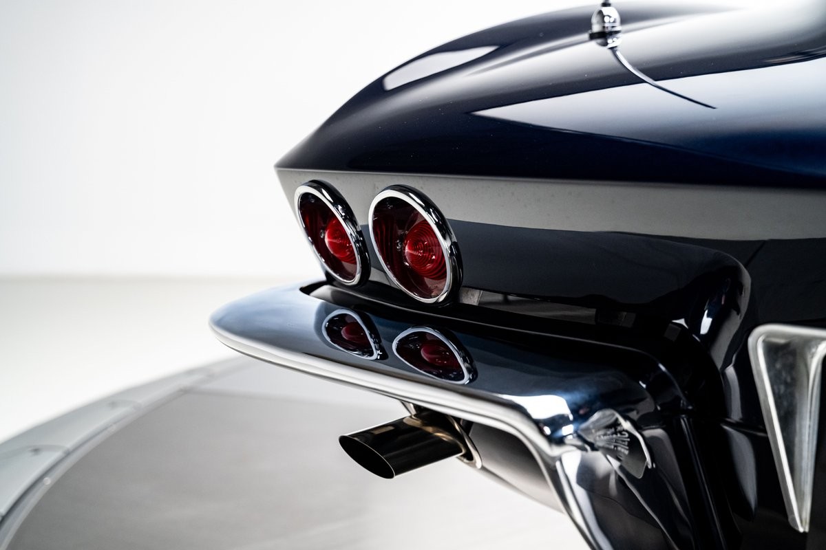 Chevrolet-Corvette-1963-Coupe-22