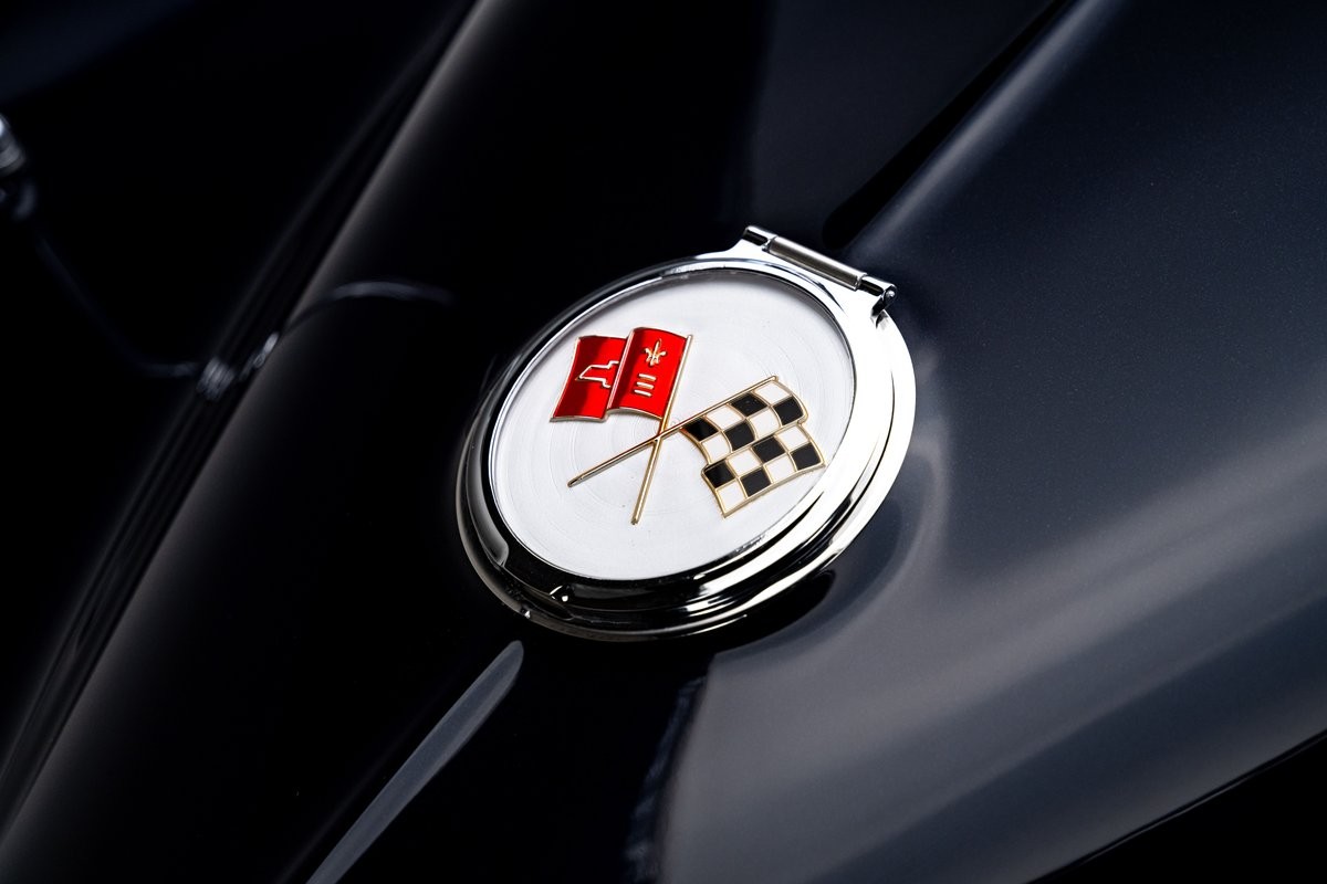 Chevrolet-Corvette-1963-Coupe-24