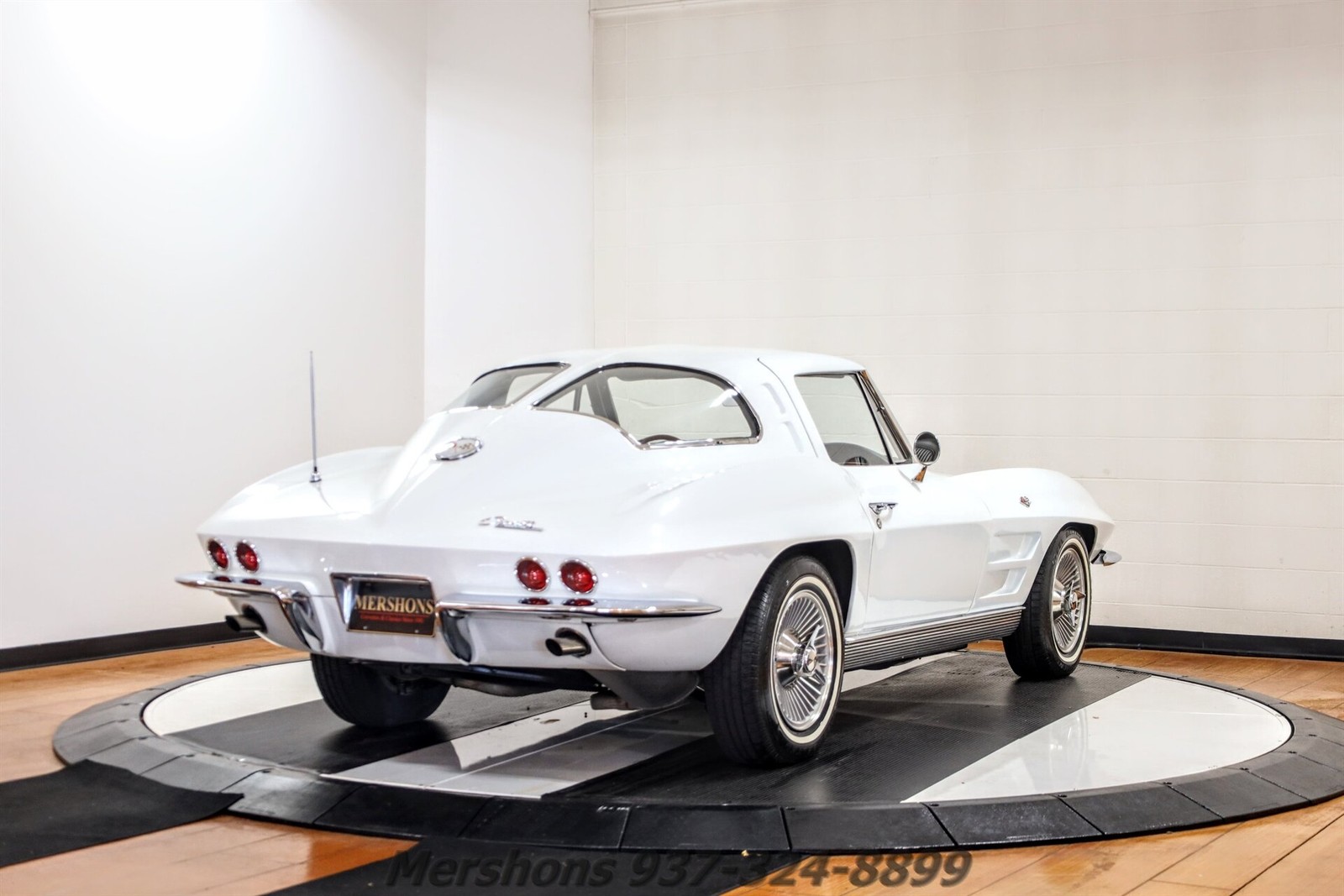 Chevrolet-Corvette-1963-Coupe-8