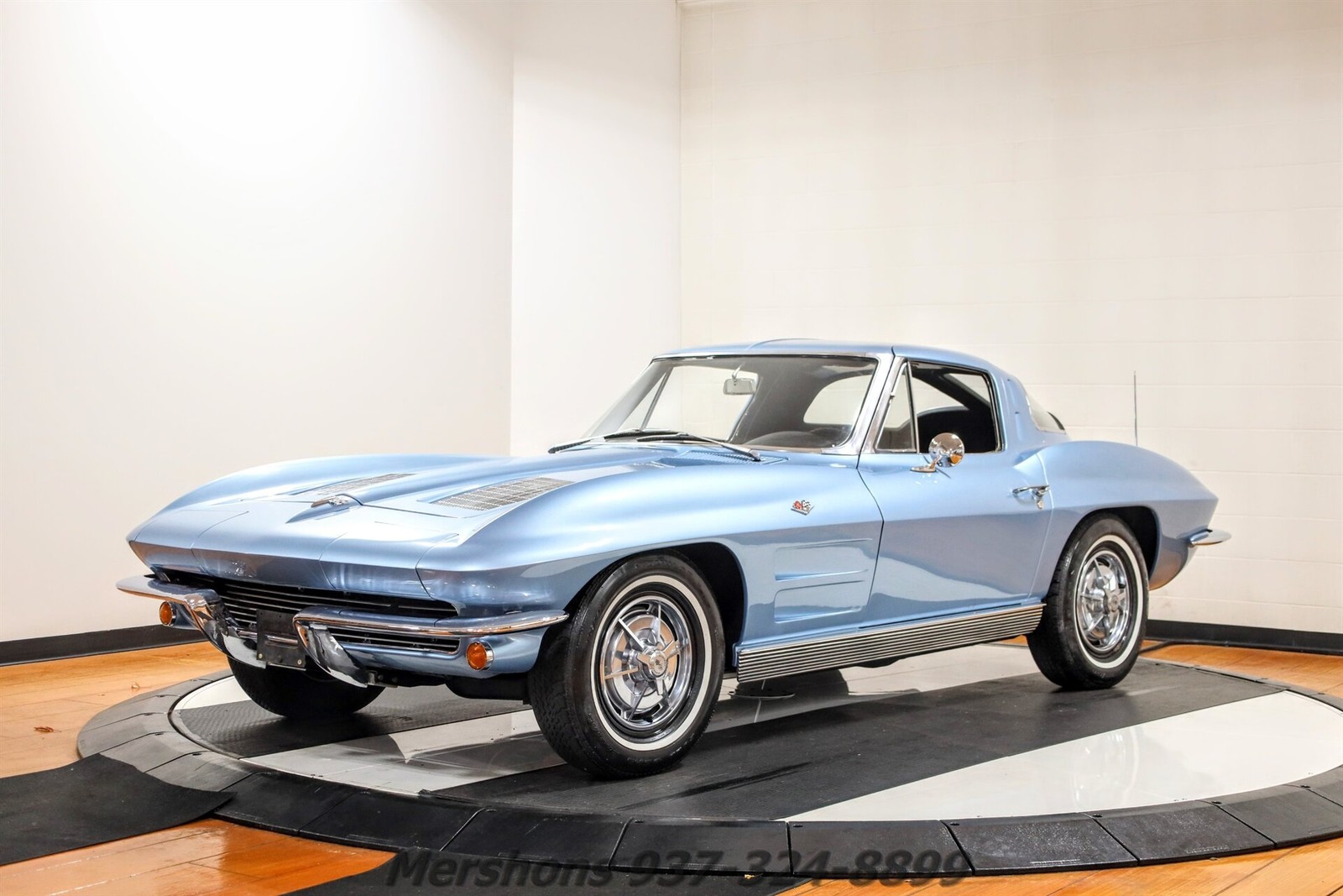 Chevrolet-Corvette-1963-Coupe