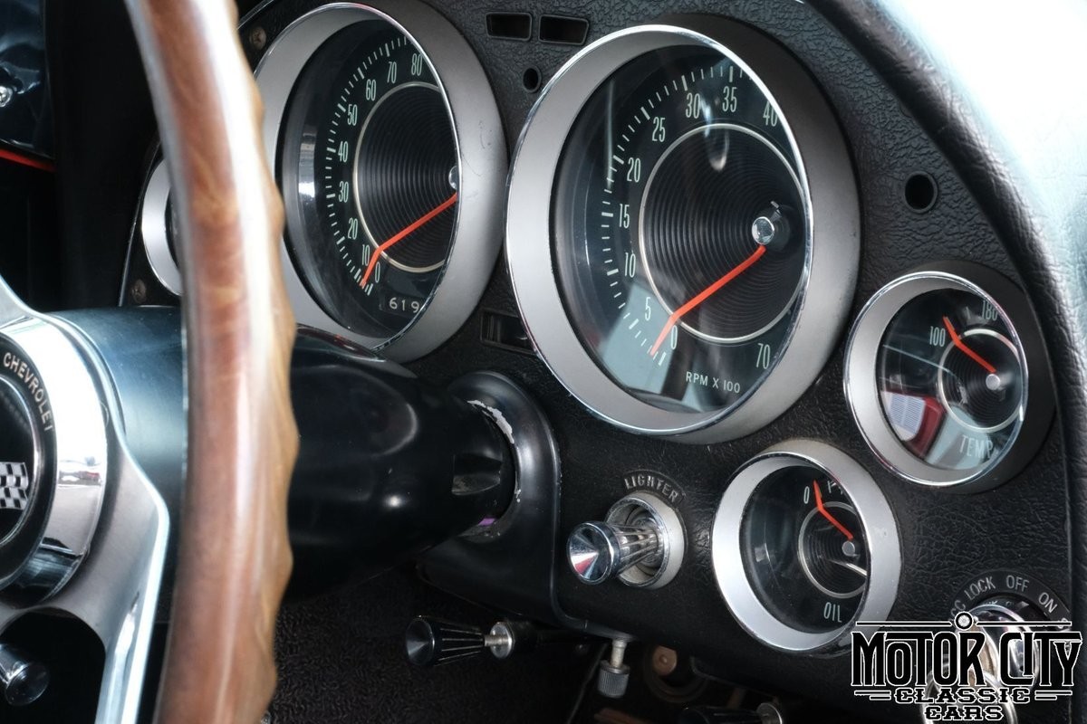 Chevrolet-Corvette-1964-29