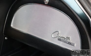 Chevrolet-Corvette-1964-34