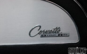 Chevrolet-Corvette-1964-35