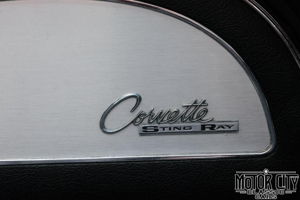 Chevrolet-Corvette-1964-35