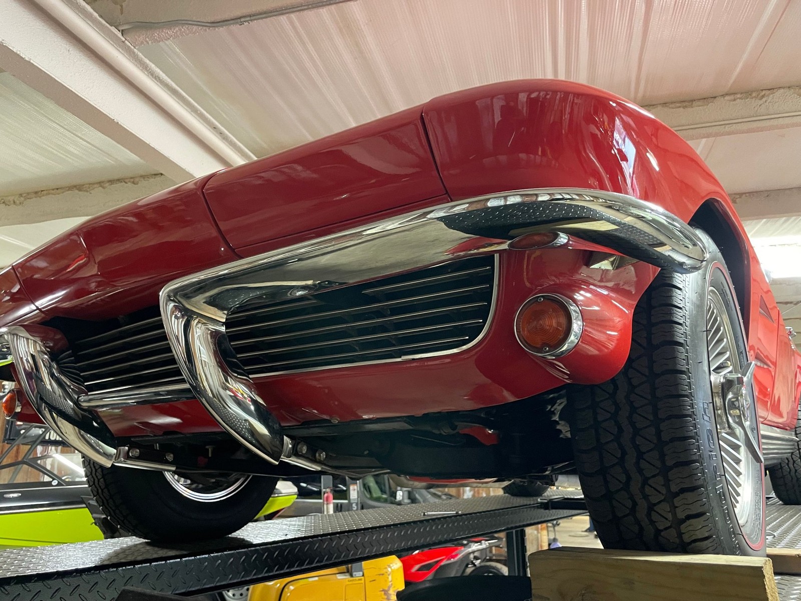 Chevrolet-Corvette-1964-5