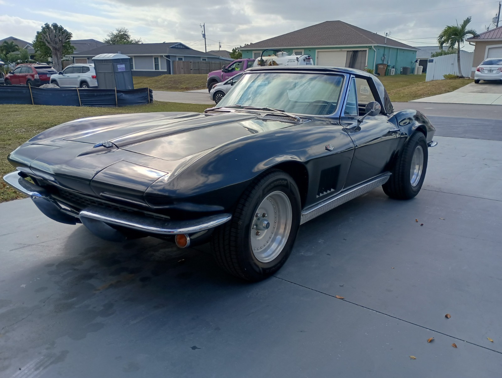 Chevrolet-Corvette-1964-Convertible-1