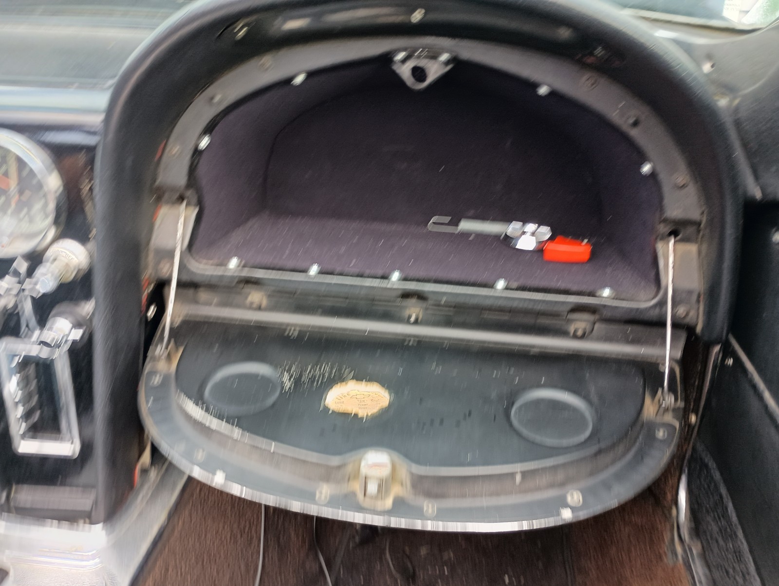 Chevrolet-Corvette-1964-Convertible-16