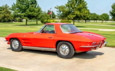 Chevrolet-Corvette-1964-Convertible-2