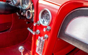 Chevrolet-Corvette-1964-Convertible-30