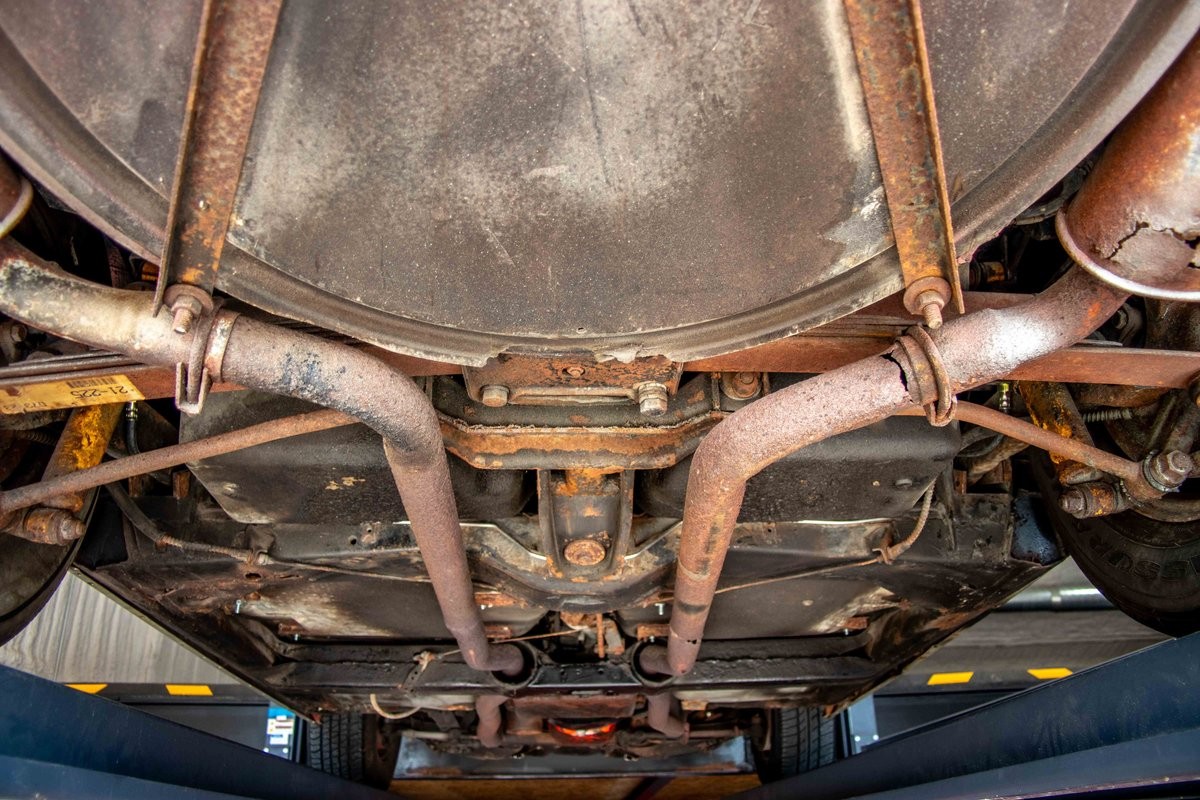 Chevrolet-Corvette-1964-Convertible-37