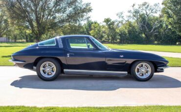 Chevrolet-Corvette-1964-Coupe-12