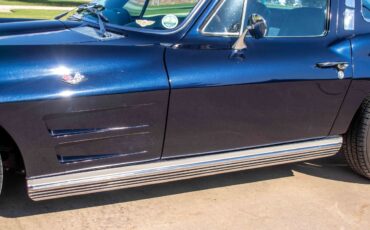 Chevrolet-Corvette-1964-Coupe-2