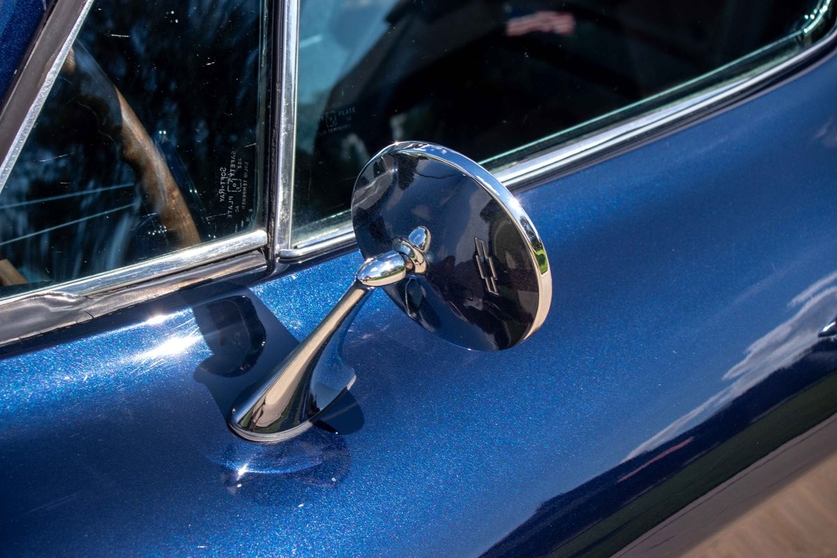 Chevrolet-Corvette-1964-Coupe-3