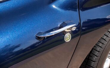 Chevrolet-Corvette-1964-Coupe-4