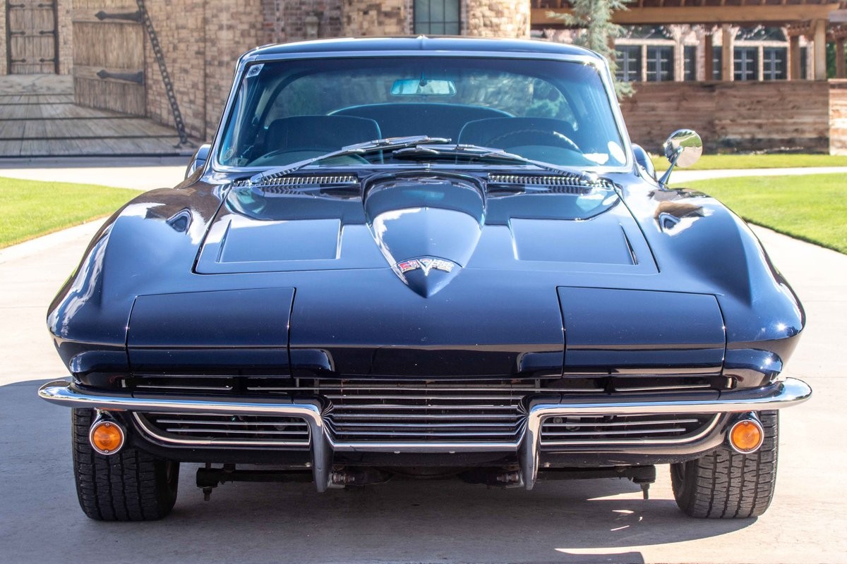 Chevrolet-Corvette-1964-Coupe-5