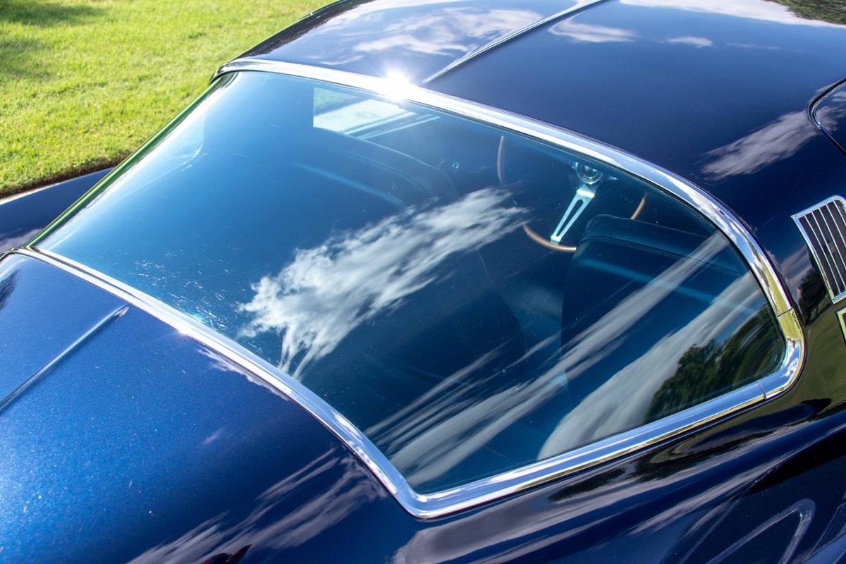 Chevrolet-Corvette-1964-Coupe-8