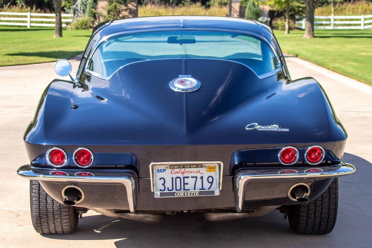 Chevrolet-Corvette-1964-Coupe-9