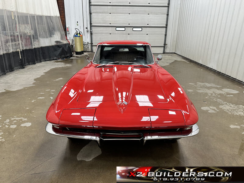 Chevrolet-Corvette-1965-1