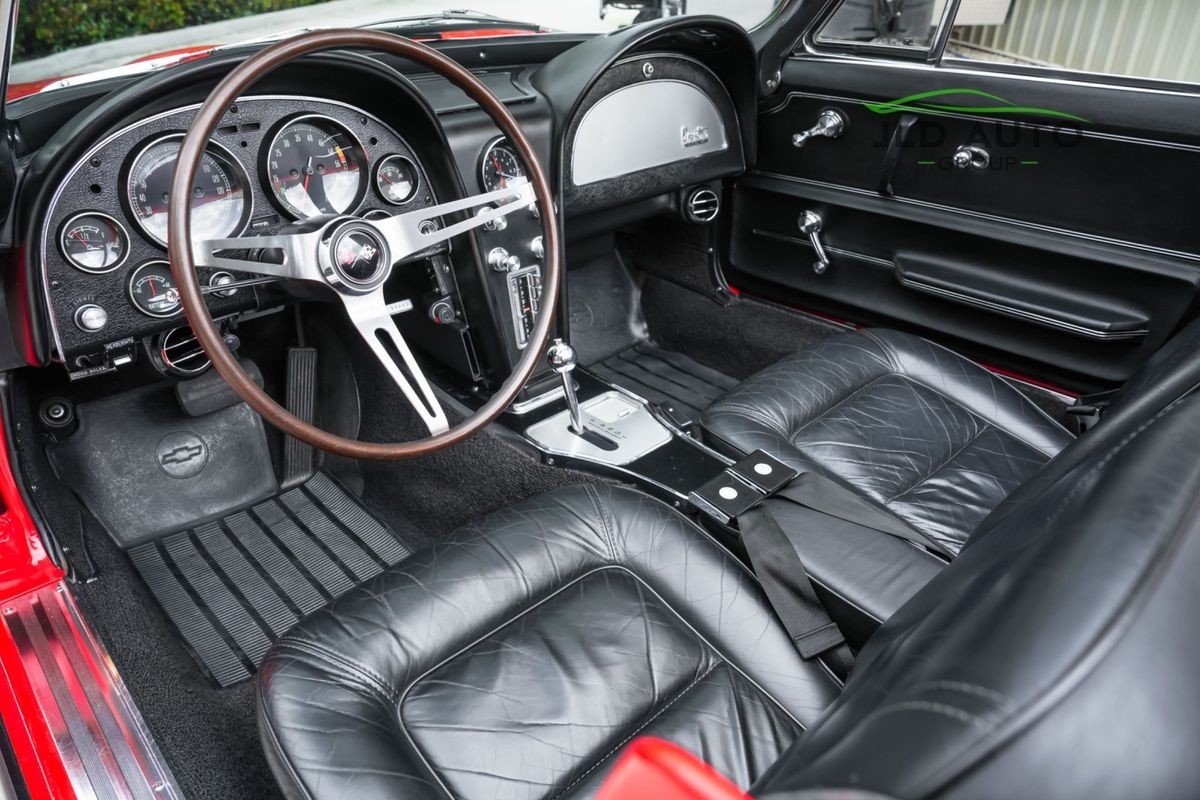 Chevrolet-Corvette-1965-12