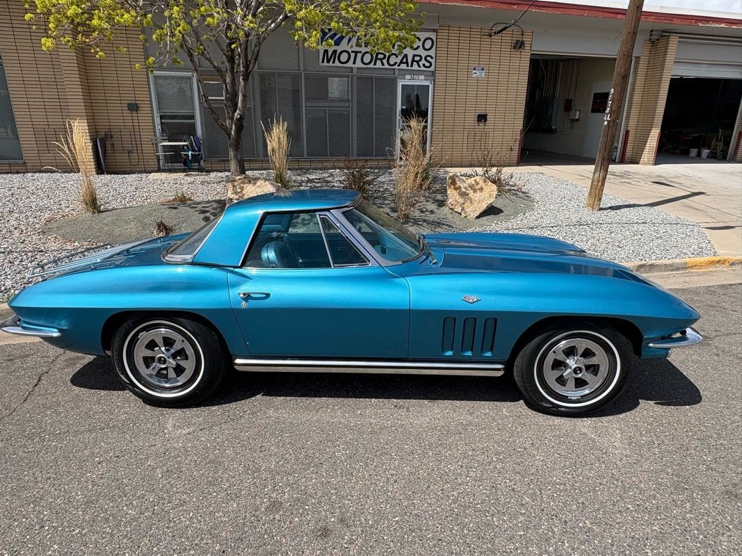 Chevrolet-Corvette-1965-13