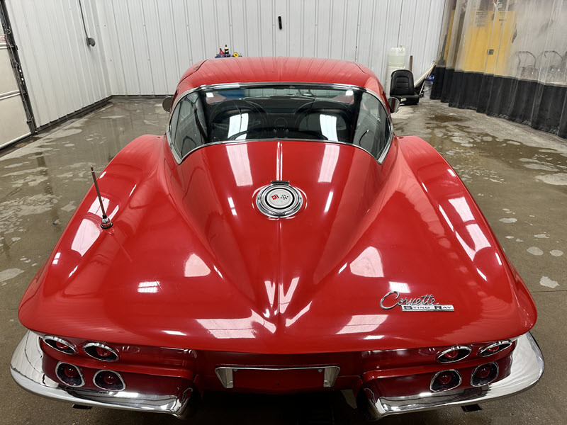 Chevrolet-Corvette-1965-13