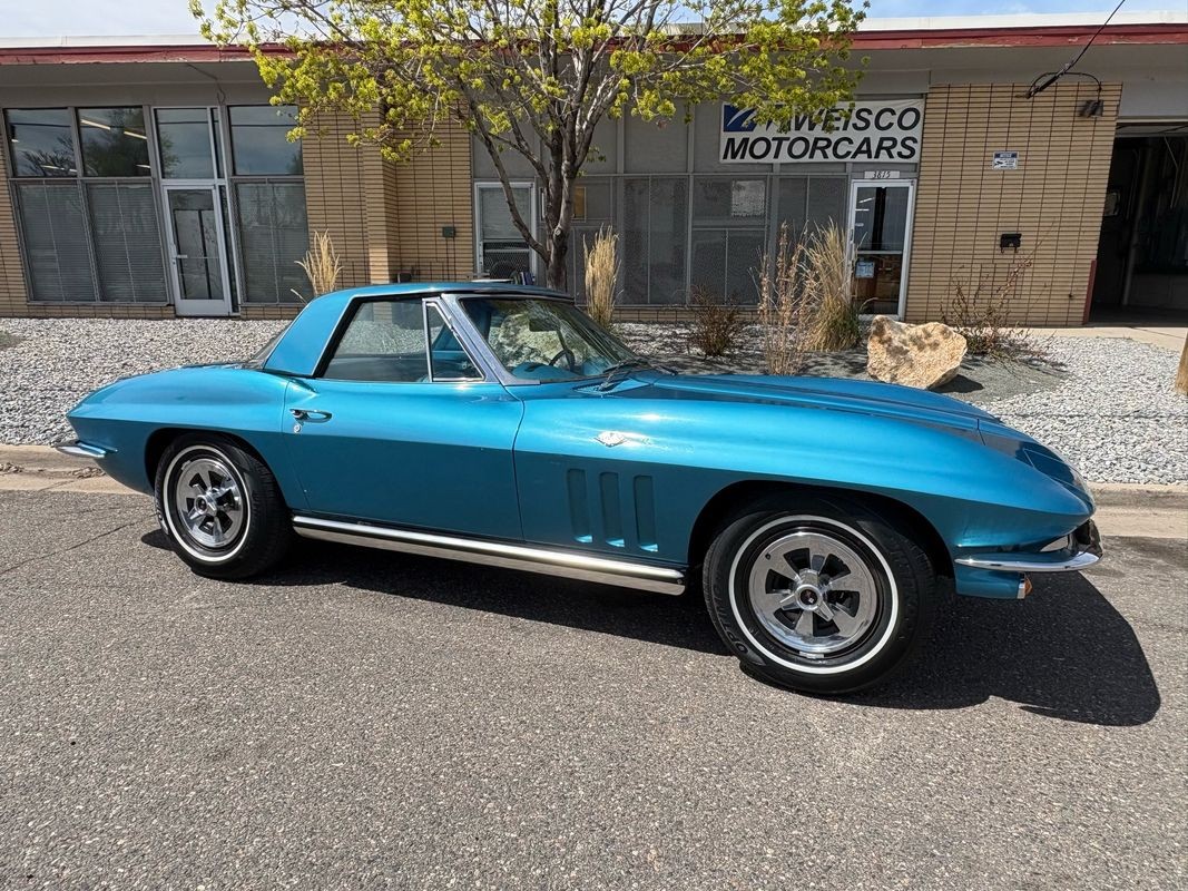 Chevrolet-Corvette-1965-14