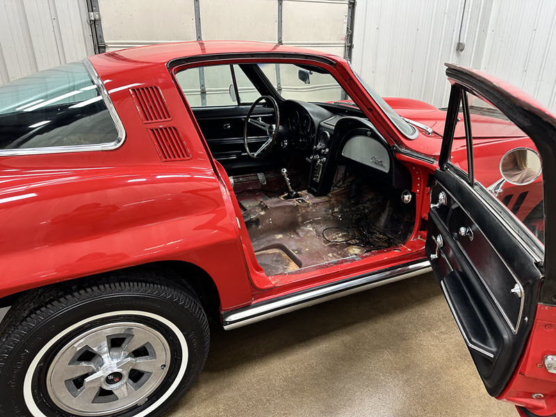 Chevrolet-Corvette-1965-14