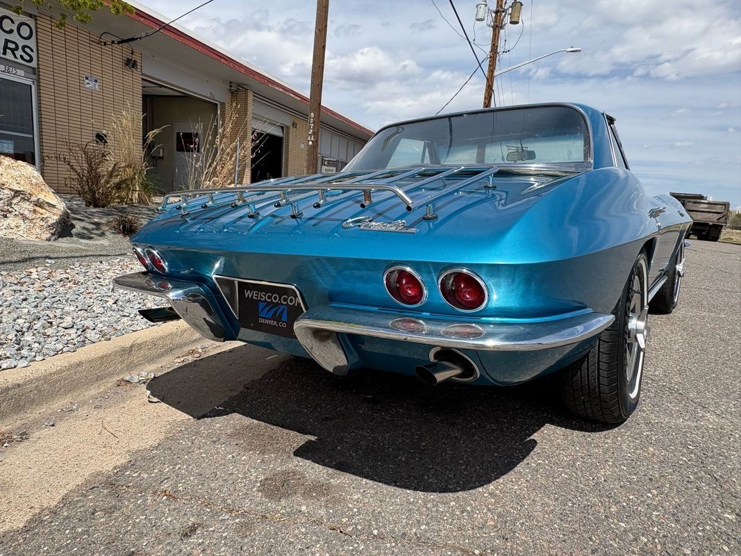 Chevrolet-Corvette-1965-17